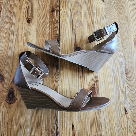 Call It Spring Brown Leather Wedge Sandals - Picture 4 of 6
